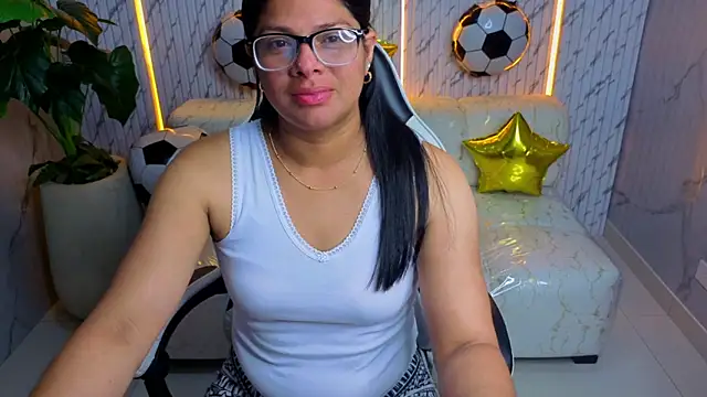 sarah bay tx online show from June 19, 9:18 pm