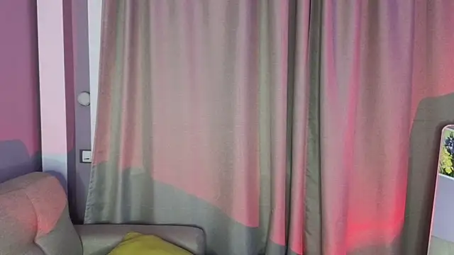 JohnsieNovitske online show from July 27, 8:06 pm