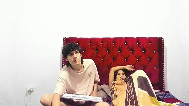 Tiffany 18  online show from June 18, 6:59 am
