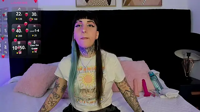 izzy moon7 online show from July 5, 11:16 am