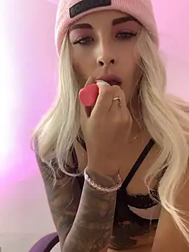 VIOLETA-1122 online show from July 16, 9:08 pm