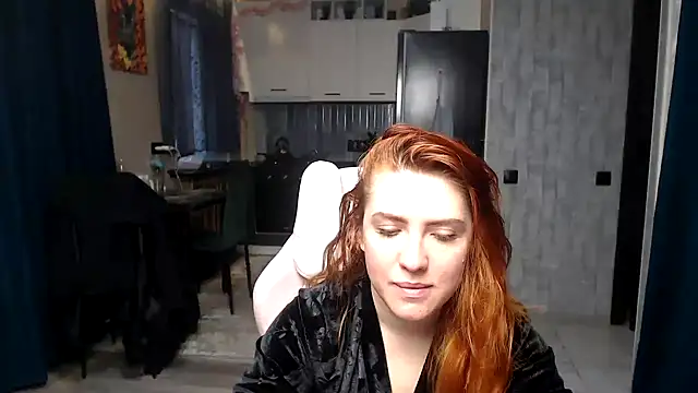 Reginasmilee online show from April 5, 3:27 am