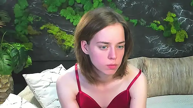 Lana Wintour online show from June 25, 3:57 pm