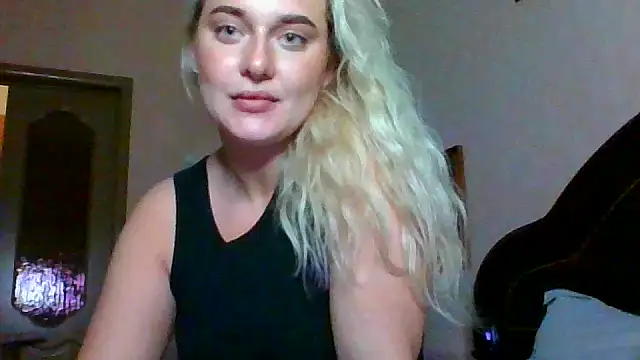 aylin99999 online show from July 1, 6:18 pm