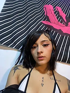 karolCozmo online show from July 3, 7:03 am