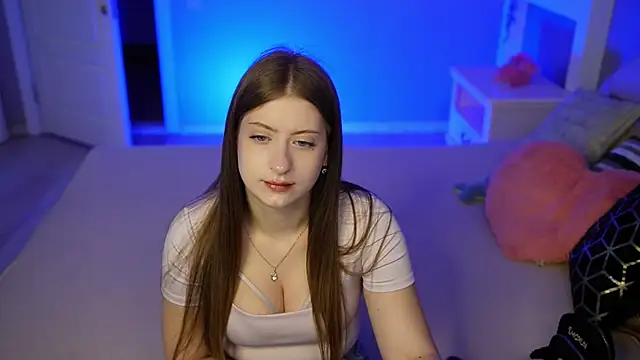 emilyyboo online show from July 6, 2:33 pm