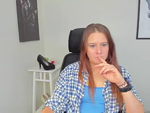 LadyAlessa online show from July 8, 6:26 am
