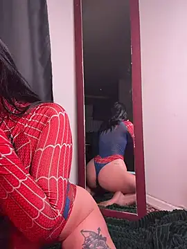 EricaSmith  online show from July 8, 6:10 pm