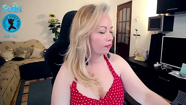 WhitneyLynn online show from May 7, 12:48 am