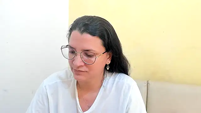 MARILYN GARCIA online show from April 11, 4:32 pm