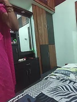 Lovely Thendral online show from August 8, 5:43 pm