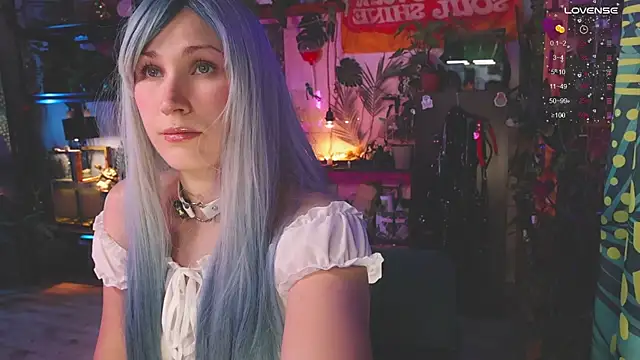 Dead Butterfly online show from December 22, 4:04 am