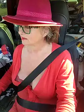 MucMilf59 online show from April 7, 7:32 am