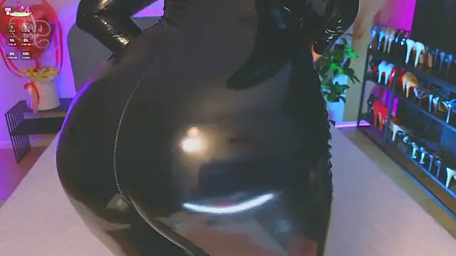 Kira from UA online show from February 21, 8:20 pm