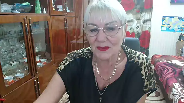 JenaCheim online show from October 28, 6:08 am