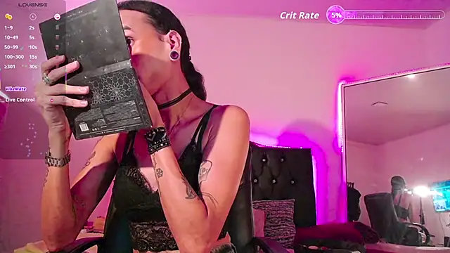 joaisaza online show from December 4, 7:21 am