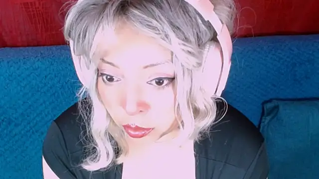 Honey Lucy1 online show from January 17, 2:08 am