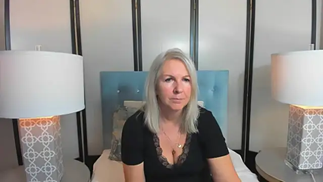 EricaTop online show from November 3, 4:55 pm