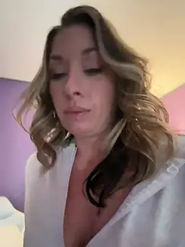  NinaLuvSins  online show from March 9, 9:40 pm