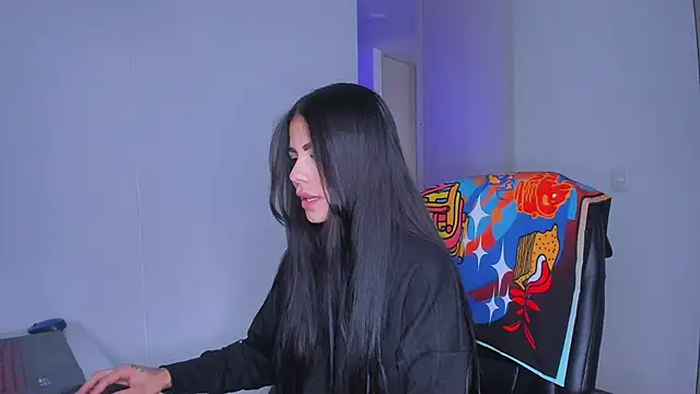 Lisegg  online show from February 14, 1:57 pm