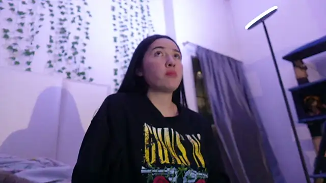 megaaann online show from December 17, 6:28 am