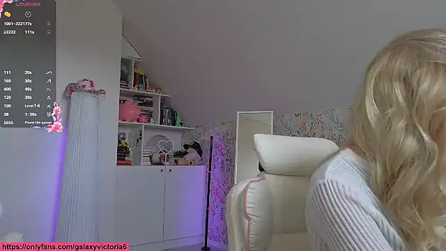 brilliantvictoria online show from April 17, 10:17 am