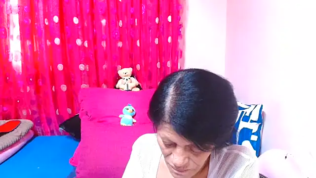 SLUTTYROXY online show from March 8, 8:07 am