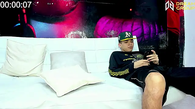 AmazingPartys online show from April 14, 7:58 pm