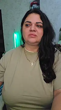 littleRikka online show from April 1, 6:05 pm