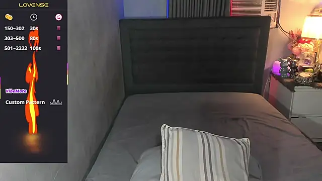 PrettyYoungHugeCockTS online show from February 27, 2:33 am