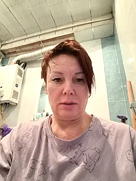  lady red  online show from February 15, 8:57 am