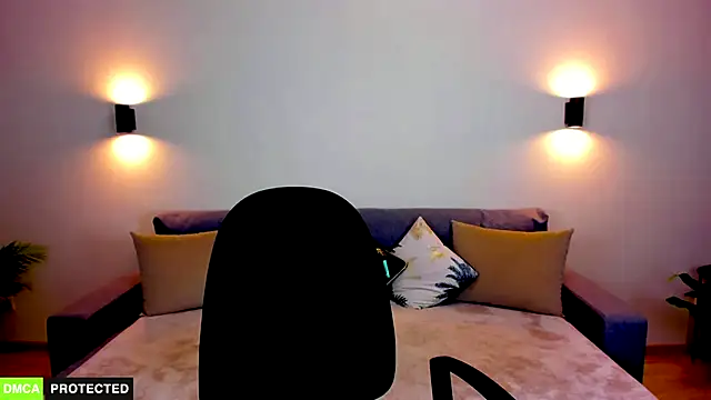 TheWoman   online show from October 21, 7:07 pm