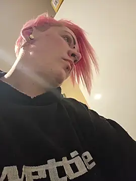 PinkTheHawk online show from May 29, 9:07 am
