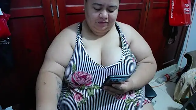 hotlesby4uxxx online show from May 22, 1:42 pm