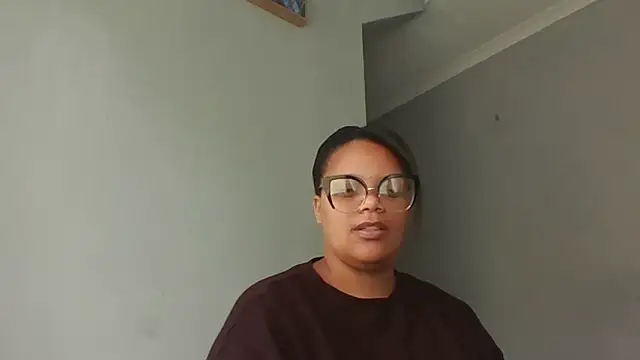 Lustfuleyez online show from December 21, 11:25 am