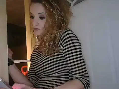 AshleyRain online show from December 17, 6:39 am