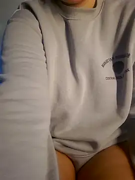 Cutegirlforyou online show from December 4, 10:28 am