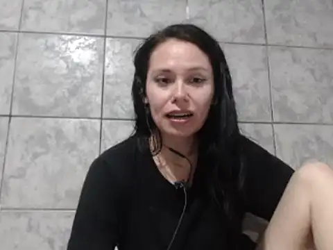 Snapshot of Venusluxodomme chatting on October 4, 2:54 pm Venusluxodomme online show from October 4, 2:54 pm