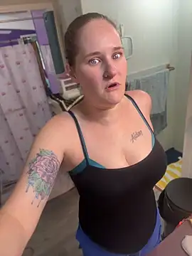 lolabunny9 online show from June 28, 3:29 pm