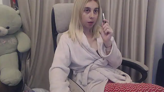 Aliss Hottie online show from November 1, 8:24 pm