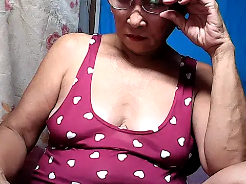 Snapshot of hotwetgran chatting on October 21, 12:42 pm hotwetgran online show from October 21, 12:42 pm