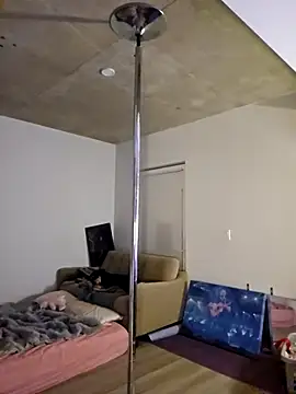 DamelynDaisy online show from March 13, 4:25 am