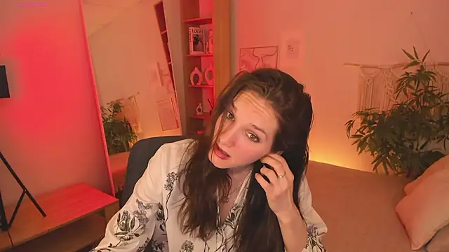 MirandaGlow online show from March 10, 6:06 am