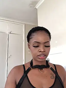 LuciousLips96 online show from November 30, 9:57 am