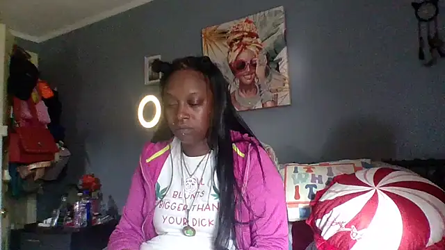 msdeedee online show from January 9, 8:24 pm