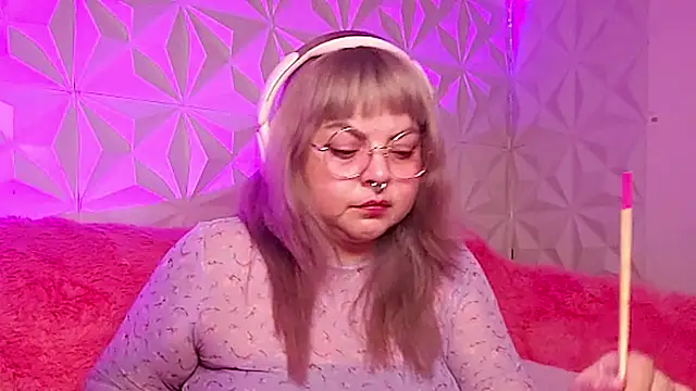 Satyn doll online show from November 17, 11:38 pm