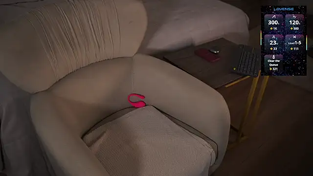 eseniyavl online show from March 27, 5:53 am