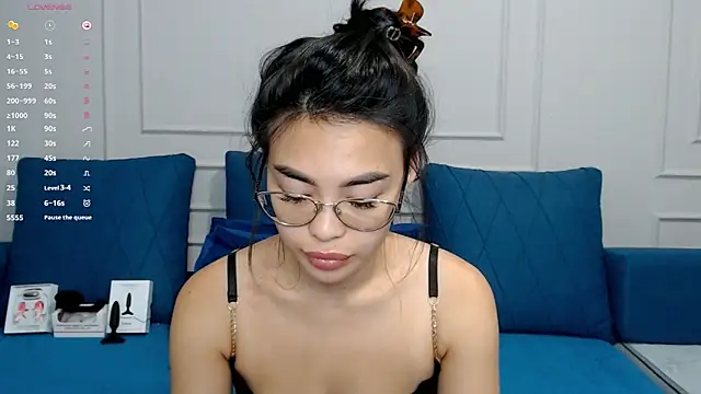 kwana colada online show from November 12, 4:05 pm