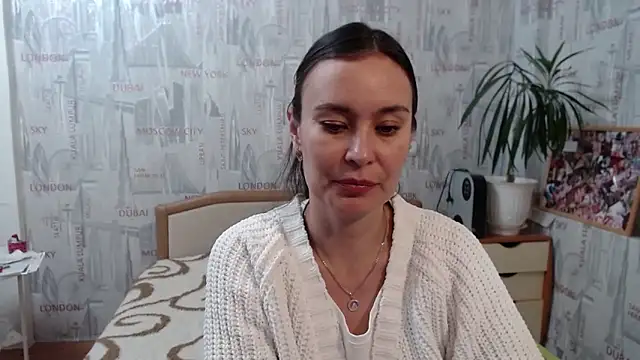 Snapshot of GinaQSoul chatting on September 18, 12:15 pm GinaQSoul online show from September 18, 12:15 pm