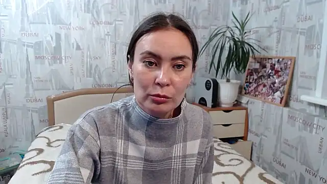 Snapshot of GinaQSoul chatting on October 16, 3:36 pm GinaQSoul online show from October 16, 3:36 pm